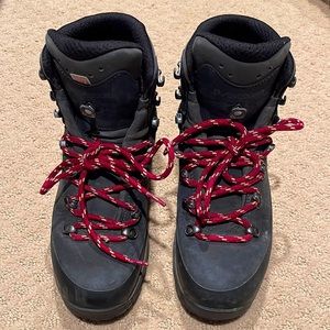 Lowa Goretex Waterproof Leather Hiking Boot 7.5